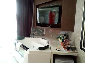 Zhengzhou Goodnight Hotel Jicheng  Экстерьер фото